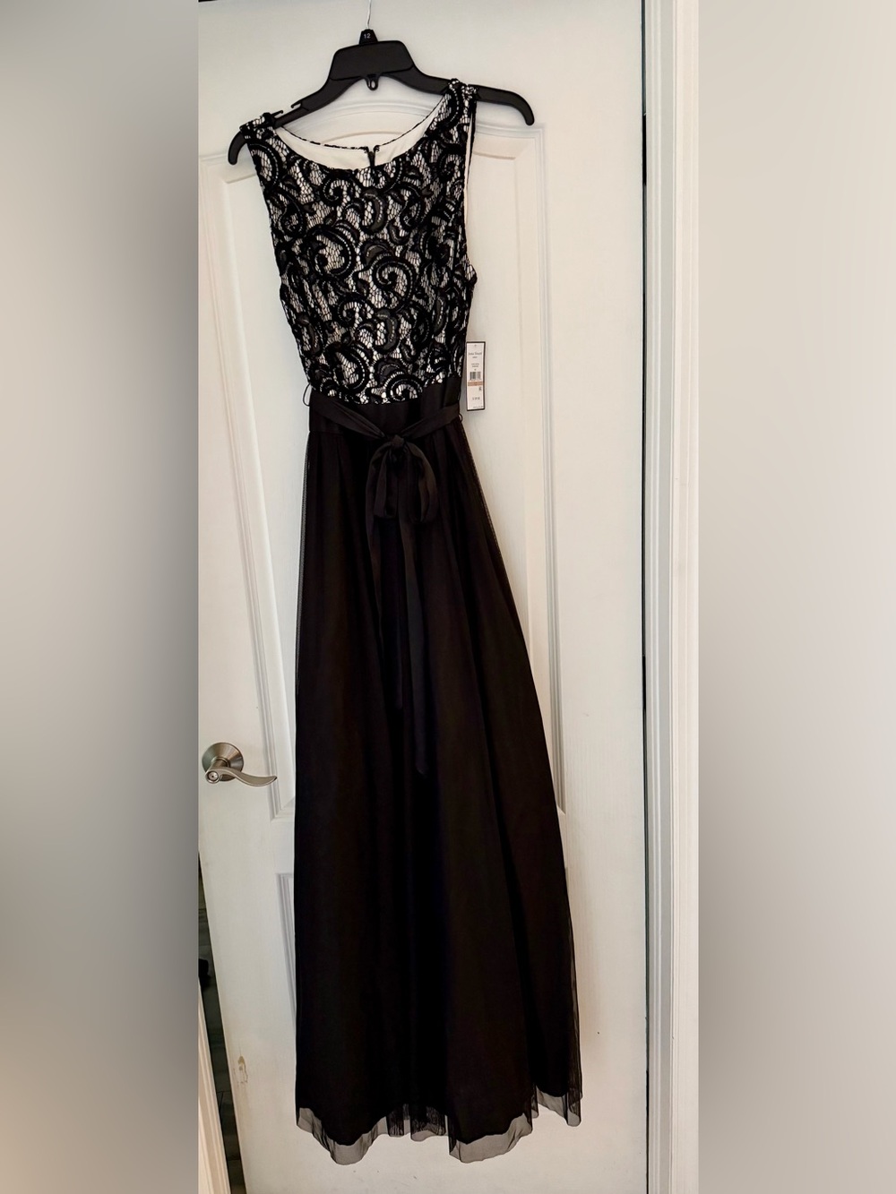 NWT Jessica Howard Black Lace Tulle Formal Gown Maxi Dress Size 12